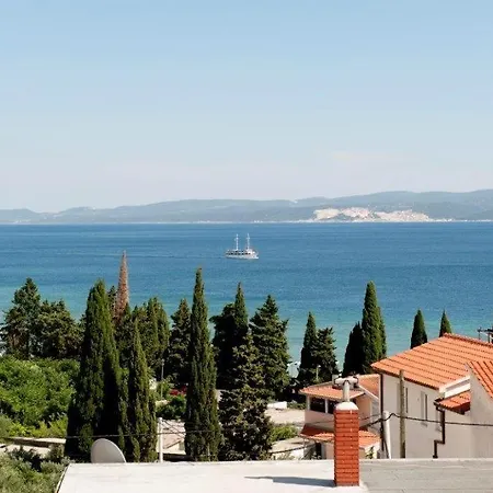 In With Sea View, Balcony, Air Conditioning, Wi-fi