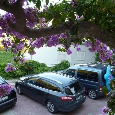 Appartamento In With Sea View, Balcony, Air Conditioning, Wi-fi Duće