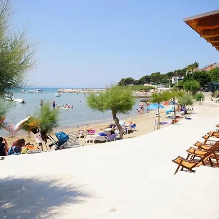 In With Sea View, Balcony, Air Conditioning, Wi-fi Appartamento