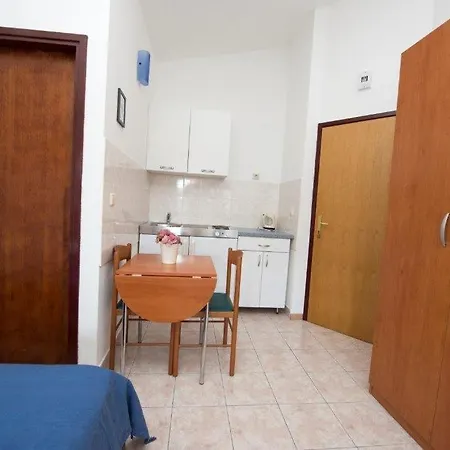 Appartamento In With Sea View, Balcony, Air Conditioning, Wi-fi *