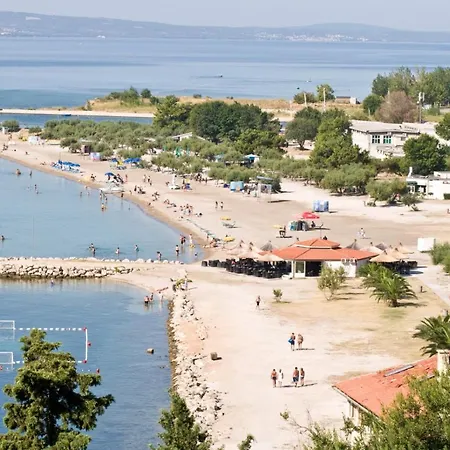 Apartment In With Sea View, Balcony, Air Conditioning, Wi-fi *