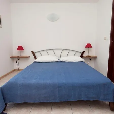 In With Sea View, Balcony, Air Conditioning, Wi-fi